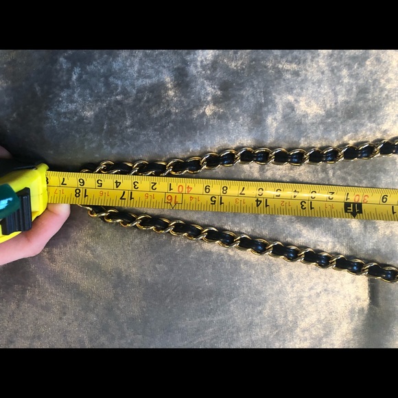 Chanel chain bag authentic extra photos - Picture 4 of 8